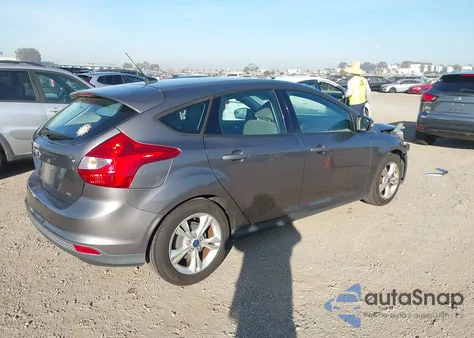 2014 Ford Focus Se z USA, uszkodzony, nr VIN 1FADP3K2XEL150027